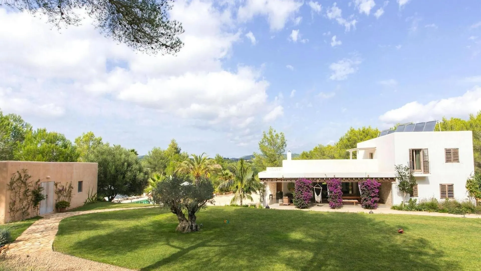 Holiday Home With Wooden-Beamed Patio Santa Gertrudis  Villa